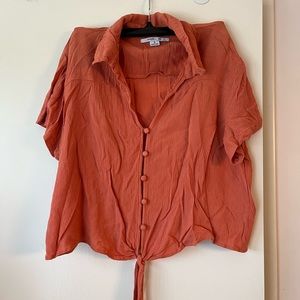 O’Neill short sleeve button down tie at waist women’s shirt